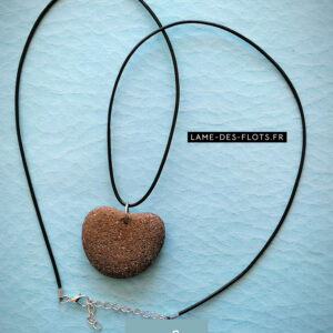 Collier "Coeur" en pierre roulée de rivière