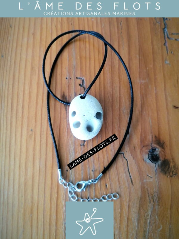 Collier pierre de Hag "Ocarina"
