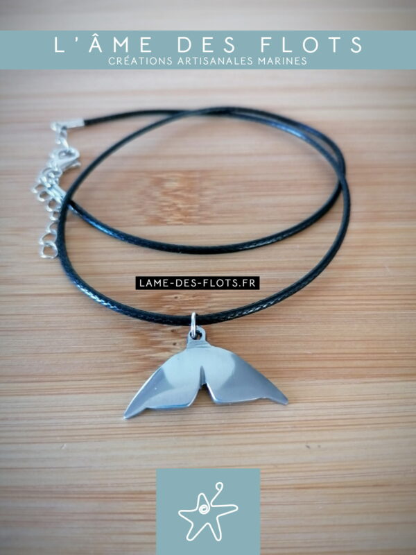 Pendentif queue de baleine modèle 1